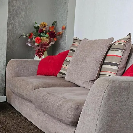 Cosy 3-bed Semi-detached House In Bradford * Bradford (West Yorkshire)