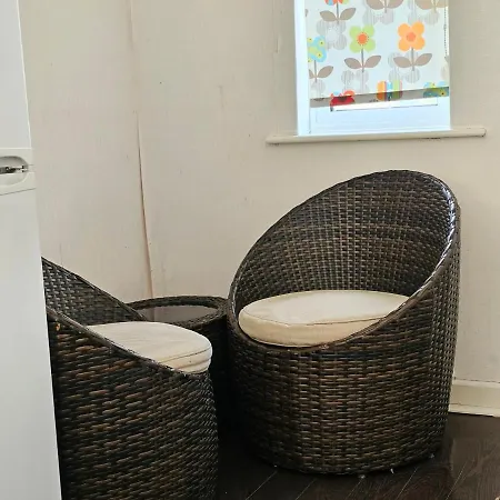 Cosy 3-bed Semi-detached House In Bradford * Bradford (West Yorkshire)